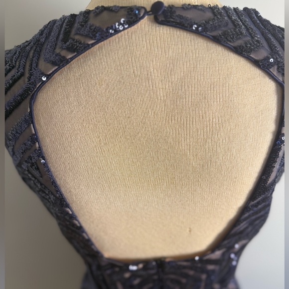 Vince Camuto Gatsby Navy Geometric Sequin Keyhole Back Gown with Fringe Sash - Picture 7 of 10